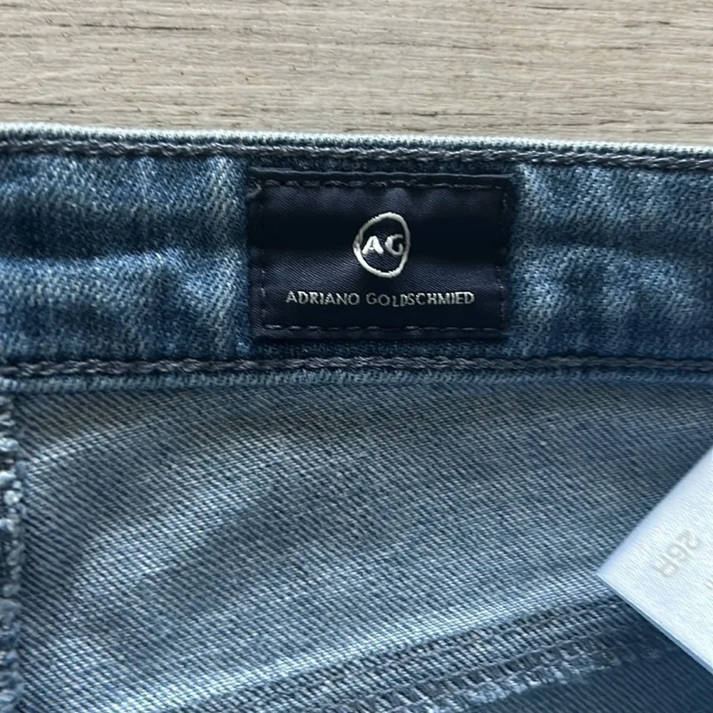 AG the skinny legging ankle jeans size 26
